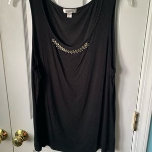 2x black tank top